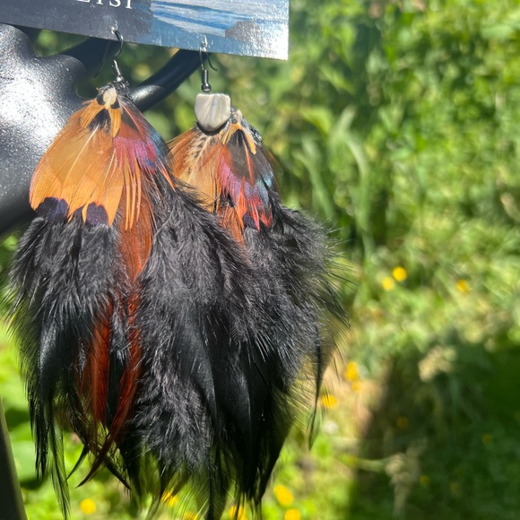 Black Feather Leather Sea Shell Statement Earrings - Picture 5 of 11